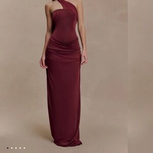 Meshki Elegant Burgundy Evening Gown